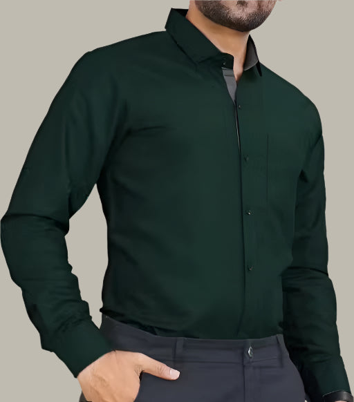 High-quality cotton fabric texture – solid green men’s shirt close-up