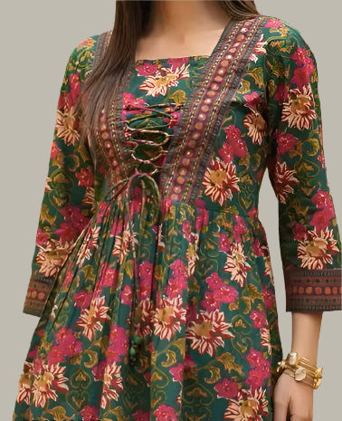 Close-Up of Printed Fabric – Stylish Tunic Material for Women

